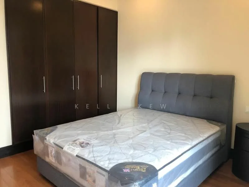 Bedroom features: king-size bed with upholstered headboard, mattress with protective cover, built-in wardrobe with sliding doors, dark wood cabinetry, laminate flooring, nightstand, neutral wall color, ceiling light fixture; style: modern.