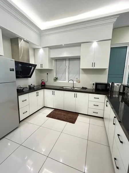 Kitchen features: white shaker cabinets, black granite countertop, stainless-steel sink, chrome pull-down faucet, built-in microwave, freestanding fridge, ceramic tile flooring, recessed downlights, window with sheer curtains, kitchen island, kettle, toaster, 2-burner gas hob, exhaust hood; style: modern.