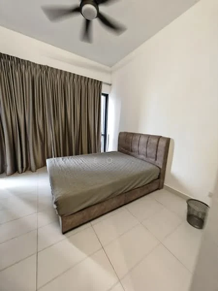 Bedroom features: king-size bed, upholstered headboard, grey bedding, floor-to-ceiling curtains, light-coloured walls, white ceiling, ceiling fan, tile flooring, wastebasket; style: modern.