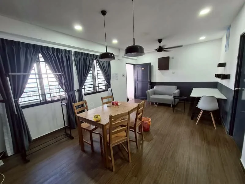 Living features: wooden flooring, white painted walls, ceiling fan, recessed LED downlights, black pendant lights, large windows with black frames, curtains in dark blue, dining table with four wooden chairs, grey fabric sofa, white side table, clothes rack, wall-mounted decor, open layout; style: modern.