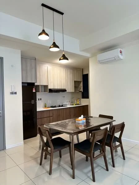 Kitchen features: white cabinets with wood accents, black countertop, built-in stove, refrigerator, kitchen island, 3 pendant lights, wall-mounted split AC, dining table with 6 wooden chairs, ceramic tile flooring, neutral painted walls; style: modern.