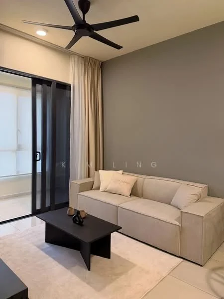 Living features: 3-seater fabric sofa in beige, black coffee table, area rug, floor-to-ceiling windows, sheer curtains, grey painted walls, ceiling fan with light, recessed downlights; style: modern.