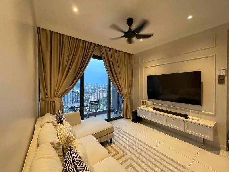 Living features: 3-seater fabric sofa in cream, ceiling fan with 5 blades, wall-mounted TV, white TV console, decorative throw pillows, large floor-to-ceiling windows, sheer curtains, balcony access, area rug with geometric pattern, recessed downlights, cream painted walls, tile flooring; style: modern; view: city.