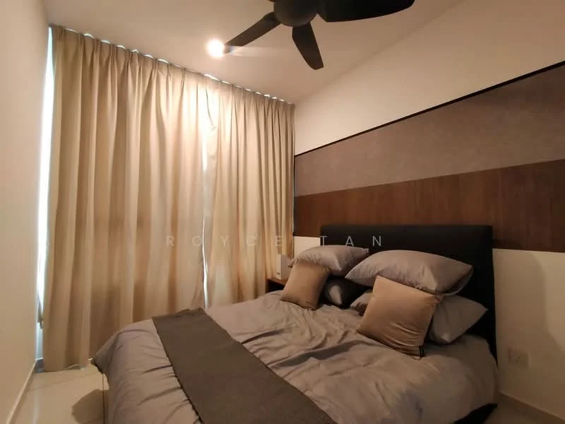 Bedroom features: queen-size bed, upholstered headboard, grey bedding, 2 decorative pillows, floor-to-ceiling curtains, light-coloured walls, wood accent wall, ceiling fan, tile flooring; style: modern.