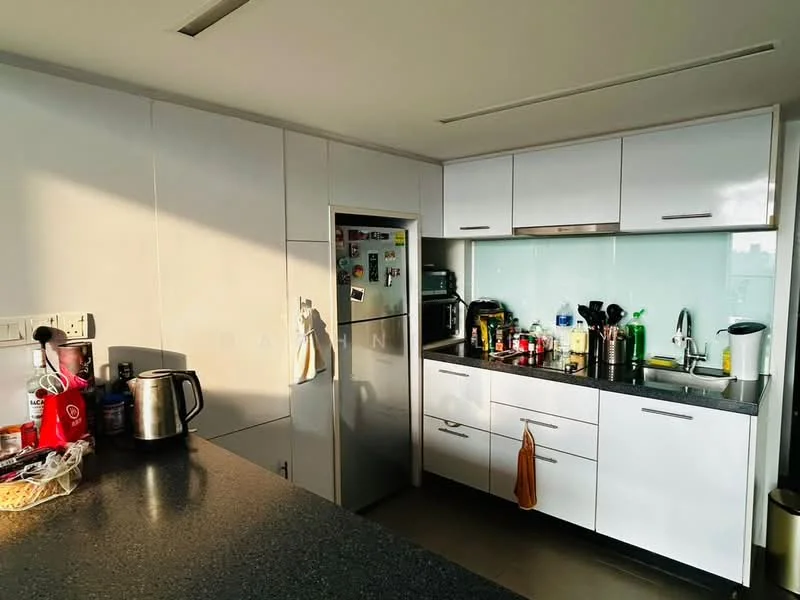 Kitchen features: white flat-panel cabinets, black granite countertop, stainless-steel fridge, built-in microwave, stainless-steel sink, chrome pull-down faucet, glass splashback, kettle, various kitchen appliances, open shelving, decorative items on countertop; style: modern.