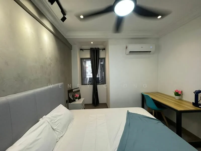 Bedroom features: queen-size bed with grey upholstered headboard, white bedding, grey throw blanket, 2 bedside tables, wall-mounted air conditioning unit, 5-blade ceiling fan with light, window with sheer curtains, desk with blue chair, decorative plant on desk, textured accent wall, recessed lighting, wooden flooring; style: modern; view: city.