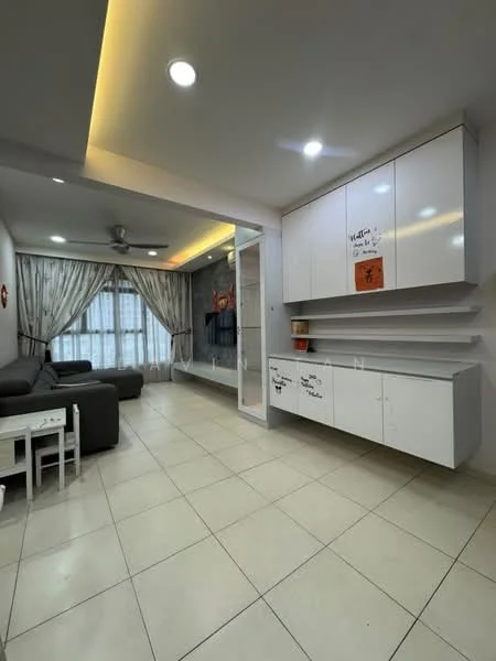 Living features: grey leather sofa, white coffee table, built-in white cabinetry, tile flooring, recessed ceiling lights, 5-blade ceiling fan, curtains with floral pattern, large window with natural light; style: modern.