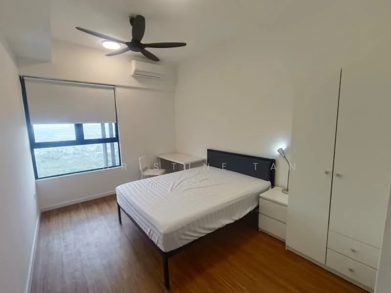 Bedroom features: queen-size bed, 5-blade ceiling fan with light, wall-mounted air conditioning unit, built-in wardrobe with sliding doors, study desk, nightstand, window with city view, wooden flooring, white painted walls; style: modern; view: city.