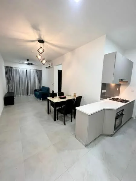 Living features: grey tiled flooring, white painted walls, recessed downlights, 5-blade ceiling fan, sofa in blue fabric, 4-seater dining table, black dining chairs, kitchen island with countertop, built-in oven, gas hob, kitchen cabinetry in light grey; style: modern.