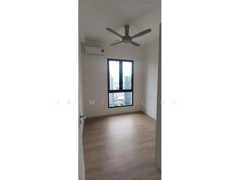 Bedroom features: light wood flooring, white painted walls, 5-blade ceiling fan, floor-to-ceiling window, city view, wall-mounted split AC; style: modern; view: city.