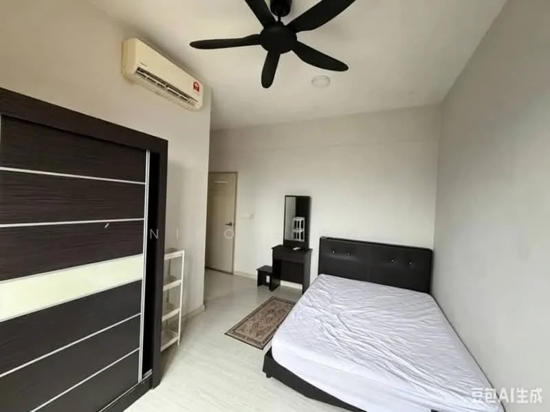 Bedroom features: queen-size bed, black upholstered headboard, wooden bedside table, mirror on the table, white walls, light-colored flooring, 1 wall-mounted split AC, ceiling fan, built-in wardrobe with sliding doors, area rug with geometric pattern; style: modern.