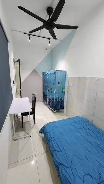 Bedroom features: blue bedding, white walls, grey accent wall, ceiling fan, tile flooring, study desk, black chair, wardrobe with colorful design, window with roller blinds, track lighting; style: modern.