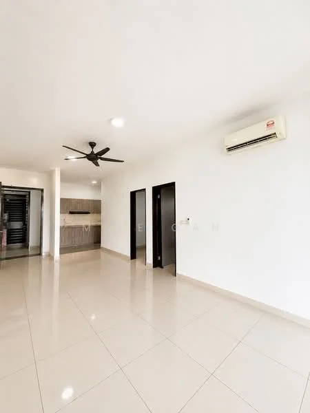 Living features: white painted walls, glossy ceramic tile flooring, 5-blade ceiling fan, wall-mounted split AC, recessed downlights, open layout, doorway leading to kitchen, two black doors leading to other rooms; style: modern.