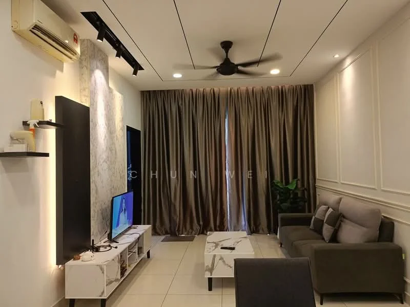 Living features: 5-blade ceiling fan with light, wall-mounted TV, TV console with marble finish, grey fabric 3-seater sofa, decorative wall panel with marble texture, curtains in dark brown, recessed LED downlights, white painted walls, tile flooring, indoor plant; style: modern.