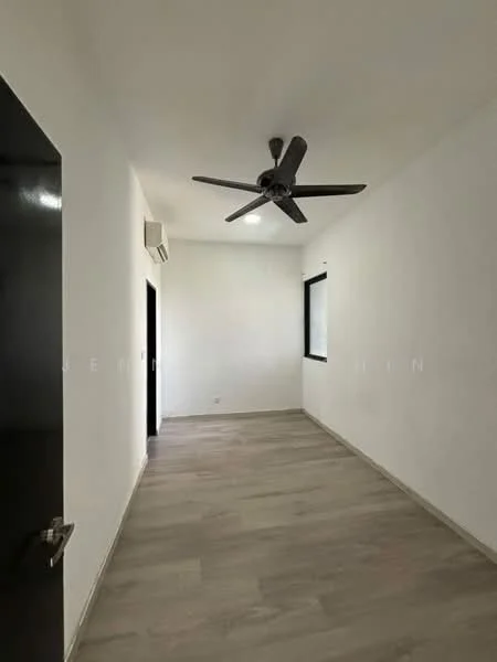 Room features: white painted walls, light wood flooring, 5-blade ceiling fan with light, 1 wall-mounted split AC, large window, door with dark finish; style: modern.