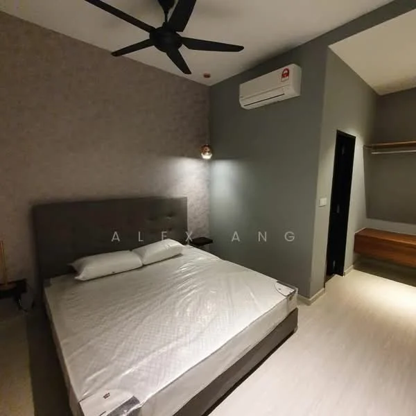 Bedroom features: queen-size bed, upholstered headboard, 2 white pillows, 5-blade ceiling fan, wall-mounted air conditioning unit, grey painted walls, light wood flooring, built-in wardrobe, wooden shelf, nightstand; style: modern.