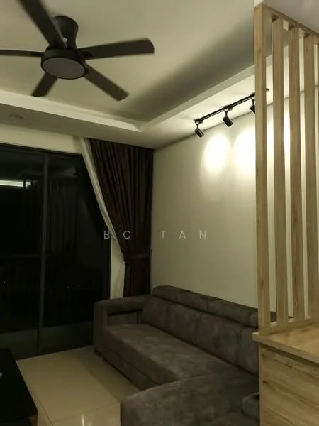 Living features: 3-seater fabric sofa in grey, ceiling fan, recessed downlights, floor-to-ceiling windows, curtains in dark brown, tile flooring, wooden partition, wall-mounted track lighting; style: modern.