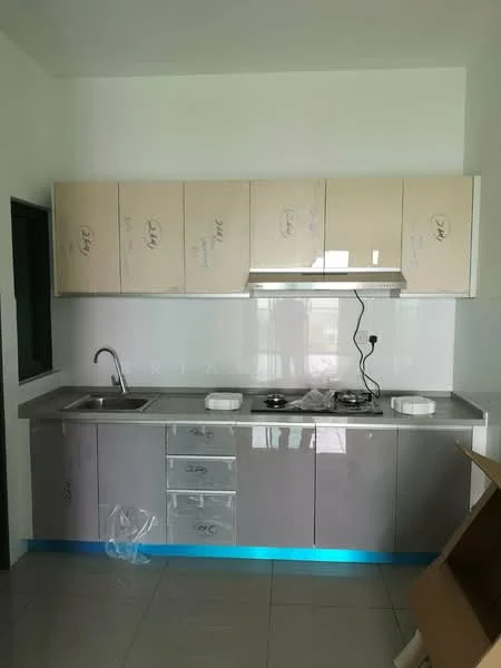 Kitchen features: single-bowl stainless-steel sink, chrome pull-down faucet, grey laminate countertop, white upper cabinets, grey lower cabinets, built-in stainless-steel range hood, 2-burner gas hob, tile backsplash, ceramic tile flooring, wall-mounted electrical outlet, drawer storage, plastic wrap on surfaces; style: modern.