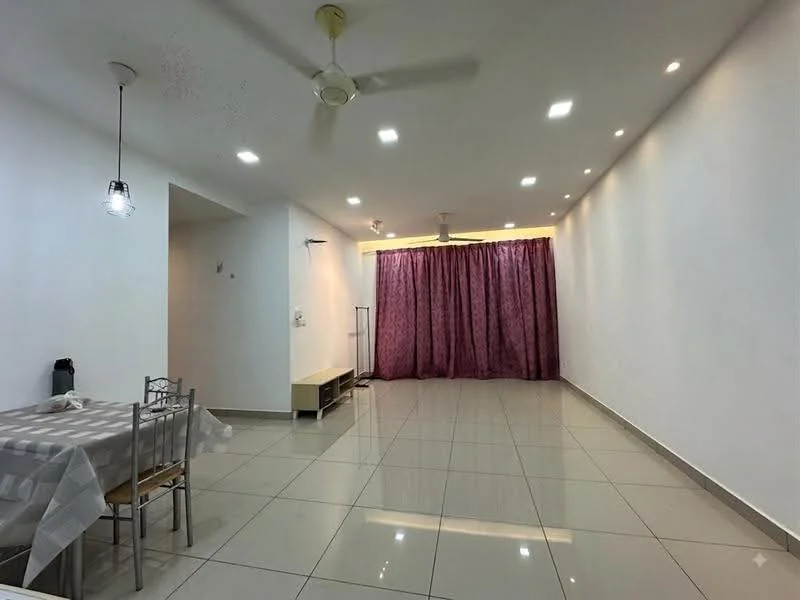 Living features: white painted walls, glossy tile flooring, recessed downlights, 5-blade ceiling fan, curtains in purple, dining table with checkered tablecloth, metal dining chairs, TV console, open space layout; style: modern.