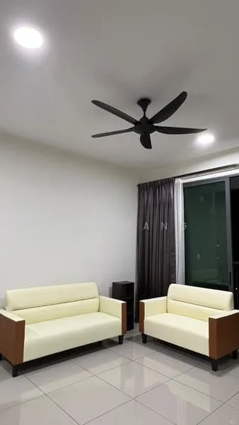 Living features: two light-coloured sofas with wooden armrests, 5-blade ceiling fan in black, recessed LED downlights, white painted walls, glossy tile flooring, floor-to-ceiling sliding glass door, dark curtains, small side table; style: modern.