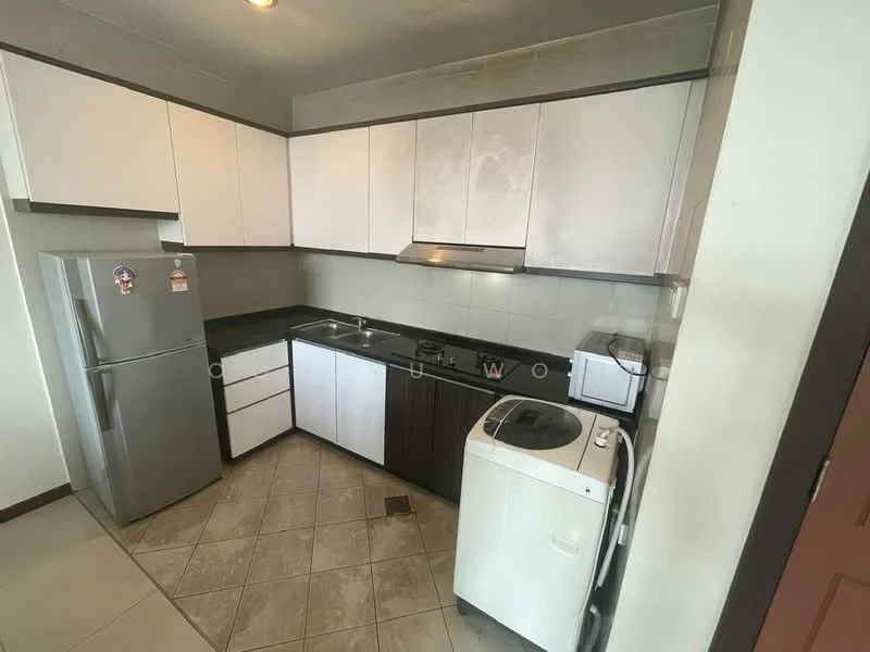 Kitchen features: white upper cabinets, dark wood lower cabinets, black countertop, stainless-steel sink, chrome pull-down faucet, built-in gas hob, stainless-steel range hood, microwave, stainless-steel fridge, front-load washing machine, ceramic tile flooring, grey tiled backsplash, wall-mounted cabinets, open shelving; style: modern.