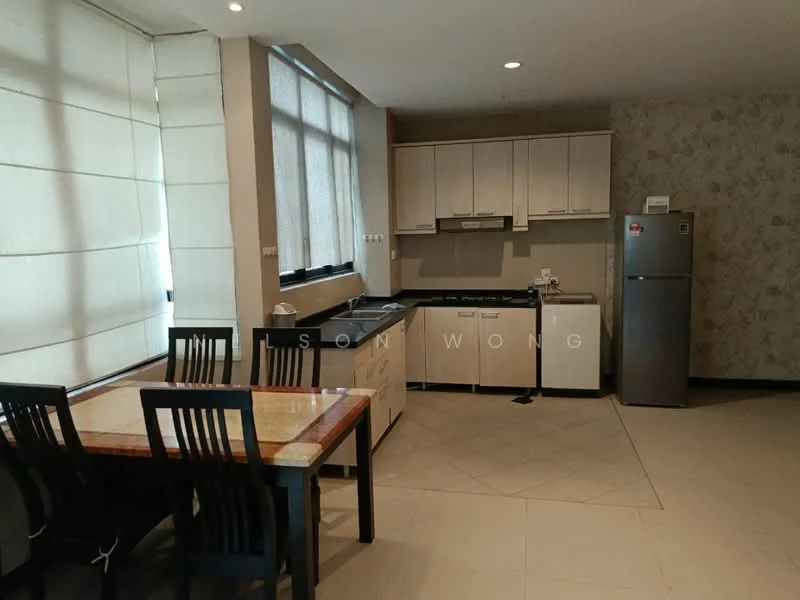 Kitchen features: white cabinetry, black countertop, stainless-steel fridge, built-in oven, 4-burner gas hob, single-bowl stainless-steel sink, chrome pull-down faucet, tile backsplash, dining table with 4 chairs, large windows with sheer curtains, recessed lighting, cream tiled flooring; style: modern.