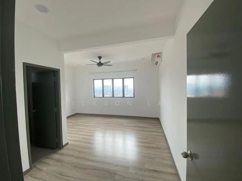 Room features: white painted walls, laminate flooring, 5-blade ceiling fan, floor-to-ceiling windows, wall-mounted split AC, door with modern handle, window with city view, recessed ceiling lights; style: modern; view: city.