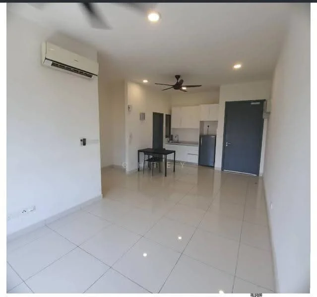 Living features: white painted walls, glossy ceramic tile flooring, 5-blade ceiling fan with light, wall-mounted split AC, recessed LED downlights, kitchenette with white cabinetry, stainless-steel fridge, black dining table with four chairs, grey door, open layout; style: modern.