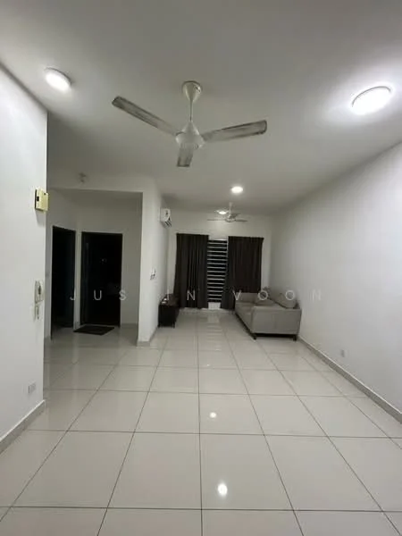 Living features: white painted walls, polished ceramic tile flooring, recessed downlights, 5-blade ceiling fan, sofa in light grey, curtains in brown, air conditioning unit, sliding glass door, wall-mounted TV, decorative wall clock; style: modern.