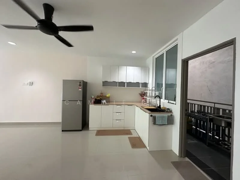 Kitchen features: white cabinetry, black countertop, single-bowl stainless-steel sink, chrome pull-down faucet, stainless-steel fridge, 4-burner gas hob, built-in oven, pendant light, ceiling fan, tile flooring, large windows, open layout; style: modern.
