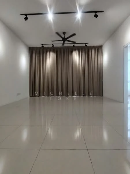 Living features: white painted walls, polished ceramic tile flooring, 5-blade ceiling fan with integrated LED light, recessed downlights, floor-to-ceiling curtains in beige, large glass sliding door, open layout, high ceiling; style: modern.