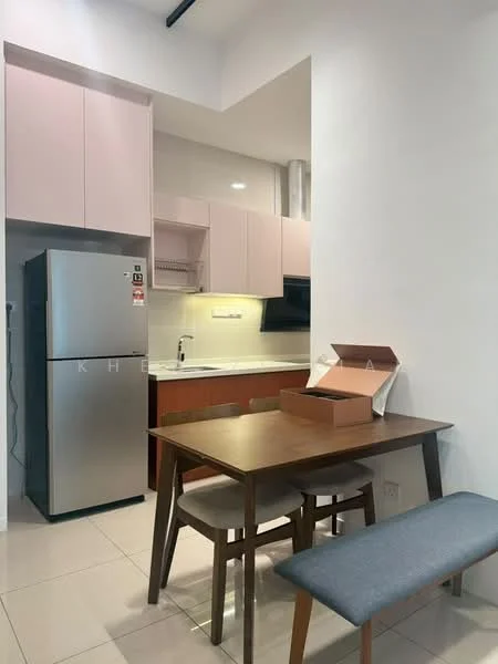 Kitchen features: light pink upper cabinets, brown lower cabinets, white countertop, stainless-steel fridge, built-in oven, single-bowl stainless-steel sink, chrome pull-down faucet, ceramic tile flooring, dining table with wooden surface, grey upholstered bench, 4 dining chairs, wall-mounted kitchen cabinet, recessed downlights; style: modern.