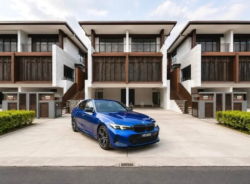 Exterior type: linked terrace house; features: white painted facade, wooden louvered balconies, flat roof, approximately 2-storey, manicured lawn, paved driveway, modern architectural design; style: modern.