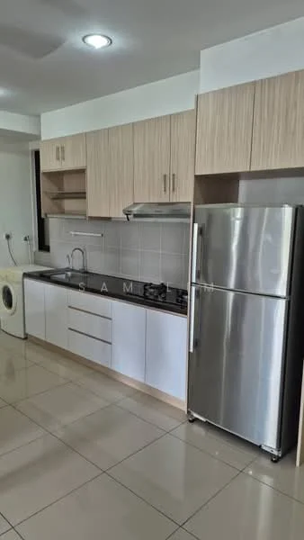 Kitchen features: light wood cabinetry, white lower cabinets, stainless-steel fridge, built-in oven, 4-burner gas hob, stainless-steel range hood, single-bowl stainless-steel sink, chrome pull-down faucet, ceramic tile backsplash, white tiled walls, cream-colored floor tiles, washing machine, recessed downlights; style: modern.