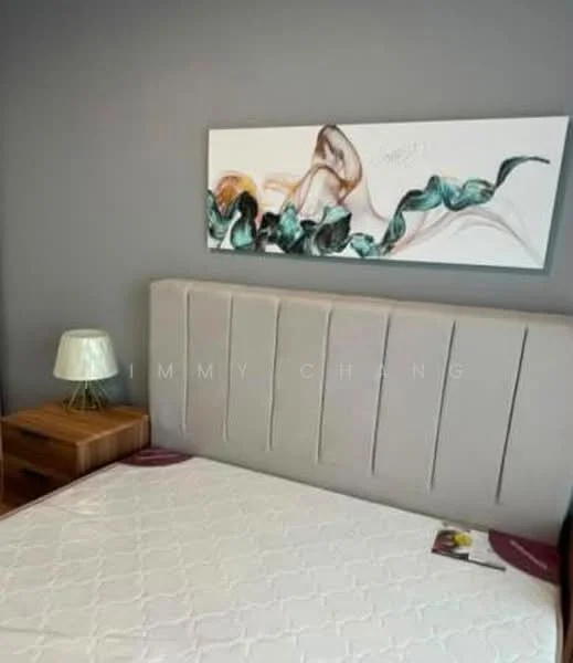 Bedroom features: king-size bed, upholstered headboard in light grey, decorative wall art above bed, nightstand with drawer, table lamp, white quilted mattress, grey painted walls; style: modern.