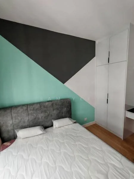 Bedroom features: queen-size bed, upholstered headboard, two white pillows, accent wall with geometric pattern in teal, black, and white, built-in wardrobe with sliding doors, wood flooring; style: modern.