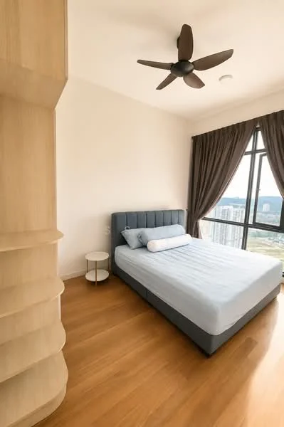 Bedroom features: queen-size bed, upholstered headboard, bedside table, floor-to-ceiling window, curtains, wooden flooring, ceiling fan, decorative pillow, built-in wardrobe; style: modern; view: city.