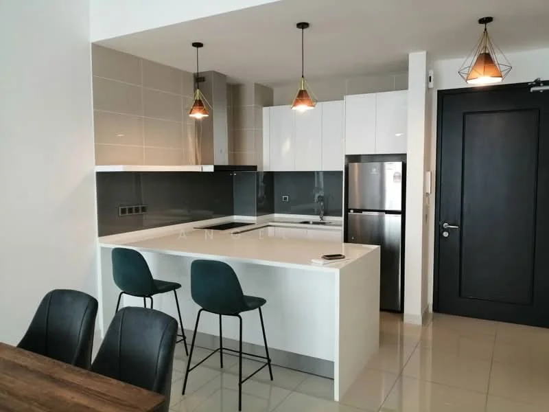Kitchen features: white cabinetry, grey tiled backsplash, stainless-steel fridge, built-in oven, 4-burner gas hob, single-bowl stainless-steel sink, chrome pull-down faucet, island countertop with seating, pendant lighting, ceramic tile flooring, recessed downlights; style: modern.