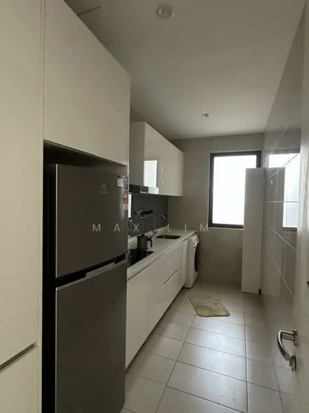 Kitchen features: white cabinetry, stainless-steel fridge, built-in oven, freestanding washing machine, single-bowl stainless-steel sink, chrome pull-down faucet, grey backsplash, tile flooring, window with natural light, countertop space, dishwasher, area rug, wall-mounted cabinets; style: modern.