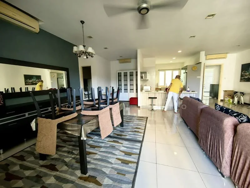 Living features: white painted walls, grey accent wall, polished tile flooring, 5-blade ceiling fan, chandelier, sofa in beige, dining table with chairs, area rug with geometric pattern, large mirror, built-in cabinets, window with natural light; style: modern.