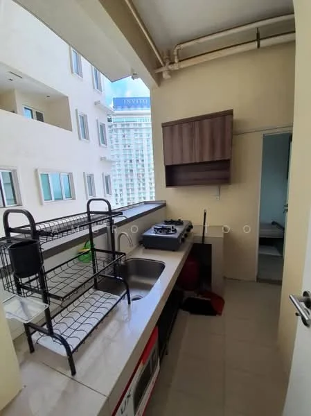 Kitchen features: single-bowl stainless-steel sink, 4-burner gas hob, wall-mounted cabinet, open shelving, tiled backsplash, white walls, floor-to-ceiling windows, ceramic tile flooring; style: modern; view: city.