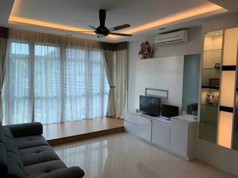 Living features: grey fabric sofa, ceiling fan with light, white wall-mounted TV console, flat-screen TV, large floor-to-ceiling windows, sheer curtains, wooden flooring, recessed lighting, decorative shelving unit, air conditioning unit; style: modern.