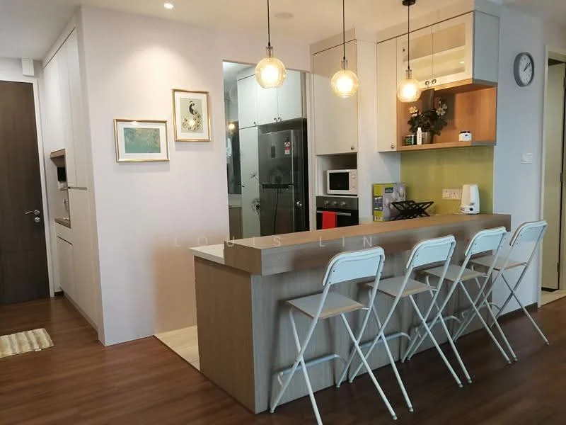 Kitchen features: island countertop with seating for 4, white cabinetry with glass-front upper cabinets, stainless-steel fridge, built-in microwave, freestanding oven, black countertop, pendant lighting above island, wooden flooring, wall clock, decorative artwork on wall, kettle, toaster; style: modern.