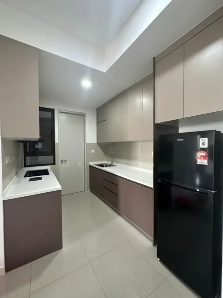 Kitchen features: white quartz countertop, brown cabinetry, built-in oven, stainless-steel fridge, black cooktop, white backsplash, single-bowl stainless-steel sink, recessed downlights, tile flooring, wall-mounted cabinets, grey accent wall; style: modern.