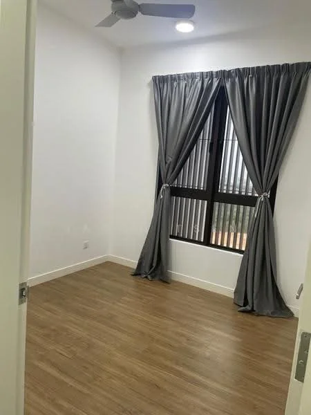 Room features: white painted walls, laminate flooring, 5-blade ceiling fan with light, floor-to-ceiling windows, grey curtains, window with horizontal blinds; style: modern.