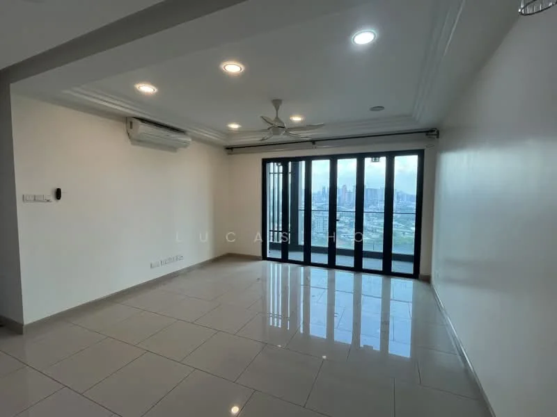 Living features: white painted walls, polished ceramic tile flooring, tray ceiling with recessed lighting, 5-blade ceiling fan with light, floor-to-ceiling sliding glass doors, balcony access, city skyline view, wall-mounted air conditioning unit; style: modern; view: city.