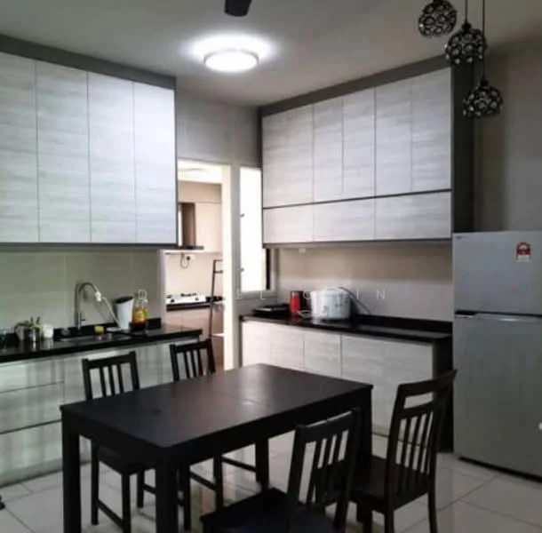 Kitchen features: light grey cabinetry, black countertop, stainless-steel fridge, built-in oven, 4-burner gas hob, single-bowl stainless-steel sink, chrome pull-down faucet, pendant lighting, dining table with four chairs, tile flooring, wall-mounted cabinets, open shelving; style: modern.
