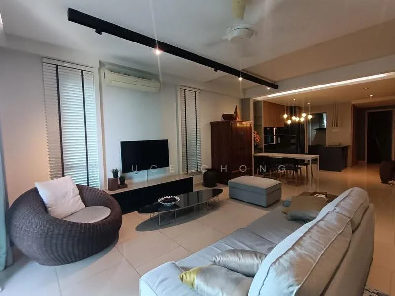 Living features: 3-seater fabric sofa in light grey, round coffee table with glass top, TV console with wall-mounted TV, floor-to-ceiling windows with blinds, ceiling fan with light, recessed LED downlights, decorative wall unit, light-colored tiled flooring; style: modern.