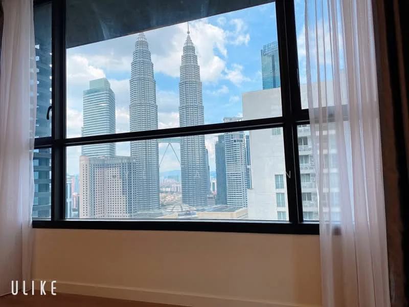 Room features: floor-to-ceiling windows, sheer curtains, wooden flooring, city view; style: modern; view: city.