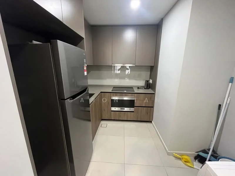 Kitchen features: stainless-steel fridge, built-in oven, 4-burner gas hob, grey cabinetry, wooden lower cabinets, white backsplash, single-bowl stainless-steel sink, chrome pull-down faucet, countertop with integrated cooktop, tile flooring, recessed downlights; style: modern.